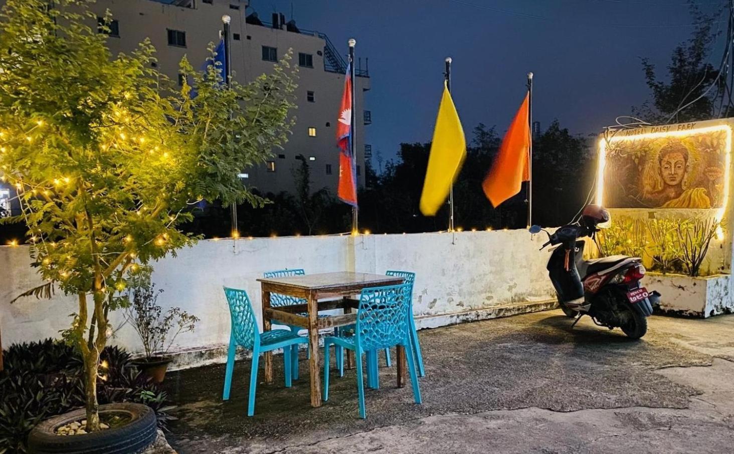 Bhairāhawā Hotel Daisy Park מראה חיצוני תמונה